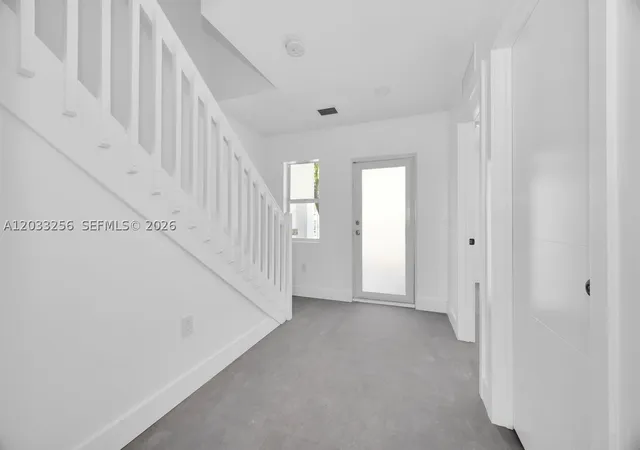 2780 NW 44th St
