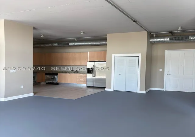 Listing Photo 5 - Condo for sale in building located at 2100 Van Buren St, Hollywood, FL 33020 - Unit #322