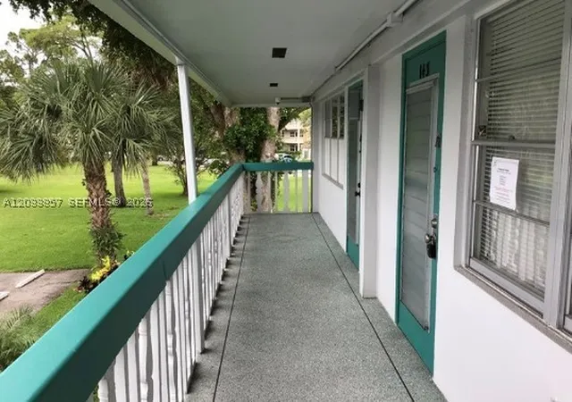 Homes for sale in Deerfield Beach, FL | 143 Ventnor I, Deerfield Beach, FL 33442 | Houzeo