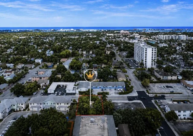 15th image of 211 N A St, Lake Worth Beach, FL 33460 | MLS# B26038821