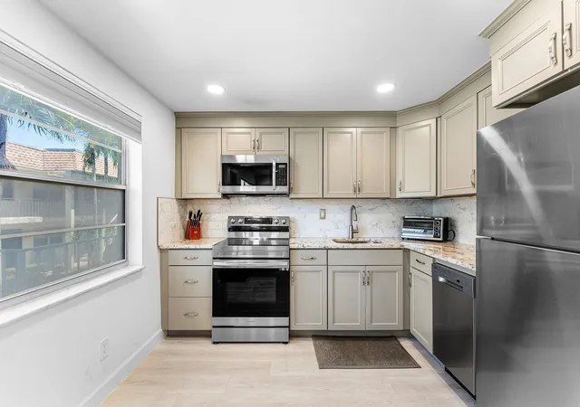 4th image of 340 Nw 19Th St #2020, Boca Raton, FL 33432 | MLS# B26038838