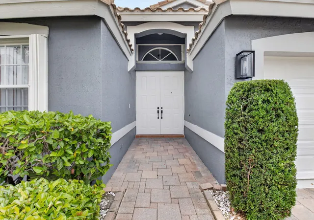 Homes for sale in Boynton Beach, FL | 11728 Dove Hollow Ave, Boynton Beach, FL 33437 | MLS# B26038859