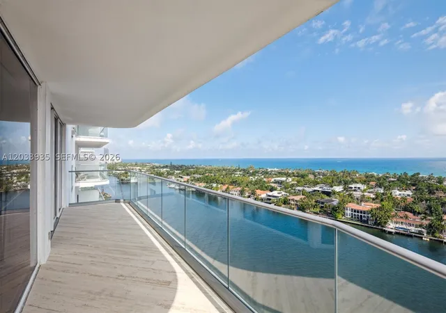 4th image of 19707 Turnberry Way #20H, Aventura, FL 33180 | MLS# A12033935