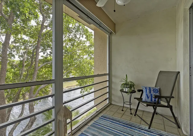 2nd image of 9370 Sunrise Lakes Blvd, Sunrise, FL 33322