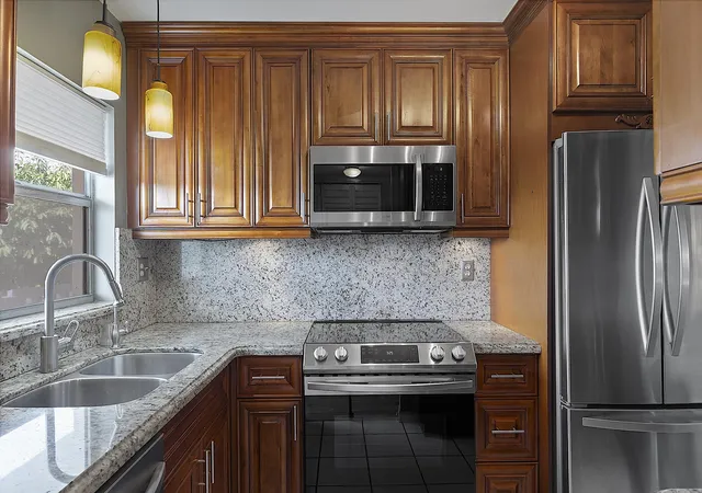 5th image of 9370 Sunrise Lakes Blvd, Sunrise, FL 33322