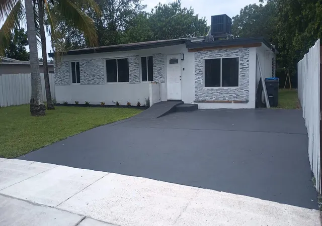 Homes for sale in West Park, FL | 3730 Sw 46th Ave, West Park, FL 33023 | MLS# B26038896