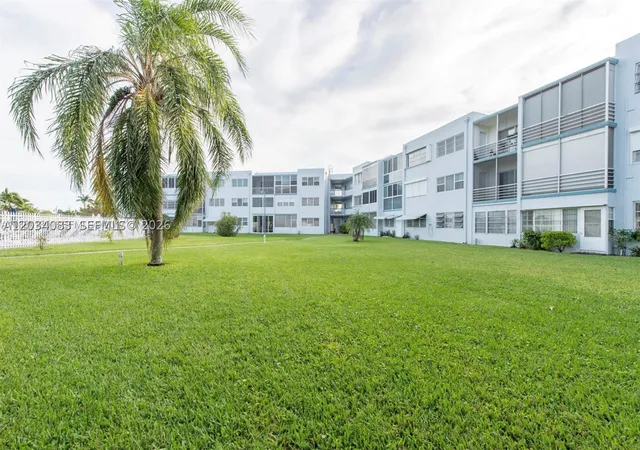 1st image of 2200 Park Ln #105, Hollywood, FL 33021 | MLS# A12034083