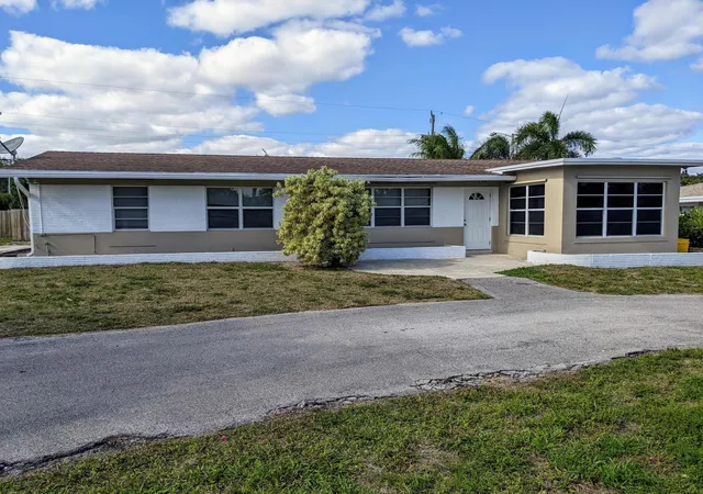1st image of 299 Nw 12th St, Boca Raton, FL 33432 | MLS# B26038855