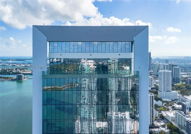 Homes for sale in Miami, FL | 700 Ne 26th Ter #PH-01, Miami, FL 33137 | MLS# A12033344