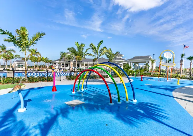 2nd image of 336 Golfview Rd, North Palm Beach, FL 33408