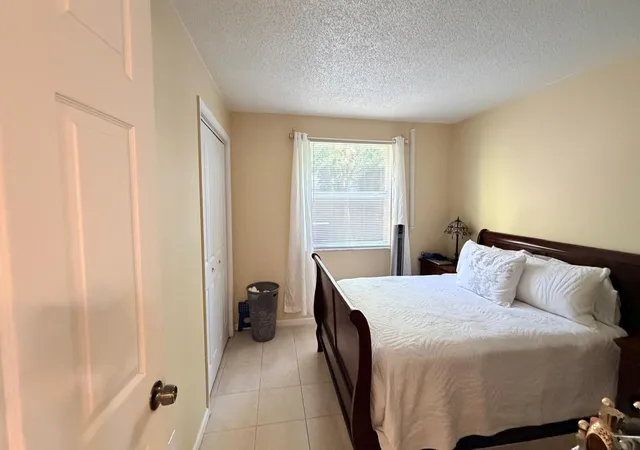 Homes for sale in Lake Worth, FL | 3303 Kirk Rd #4, Lake Worth, FL 33461 | MLS# B26038965