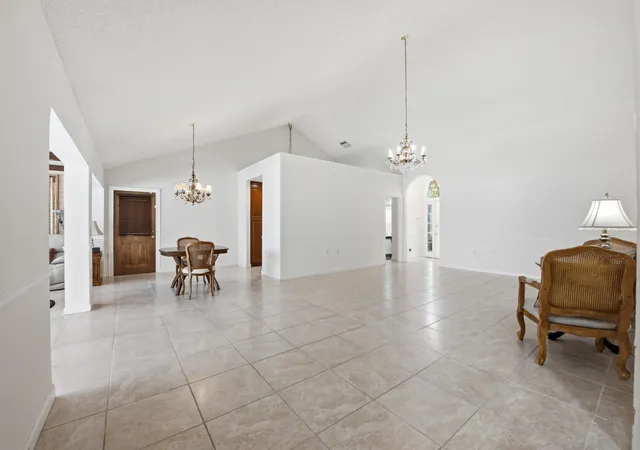 5th image of 2319 Saratoga Bay Dr, West Palm Beach, FL 33409 | MLS# B26038995