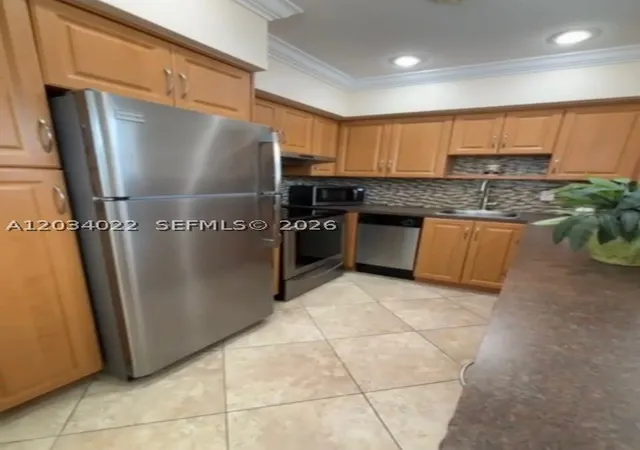 Photo 3 of Condo for sale at 500 Layne Blvd #20, Hallandale Beach, FL 33009 | MLS# A12034022 | Listing updated on 2026-10-05