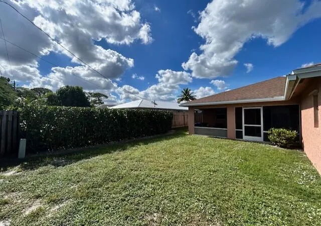 4th image of 5795 Se Mitzi Ln, Stuart, FL 34997 | MLS# B26039040
