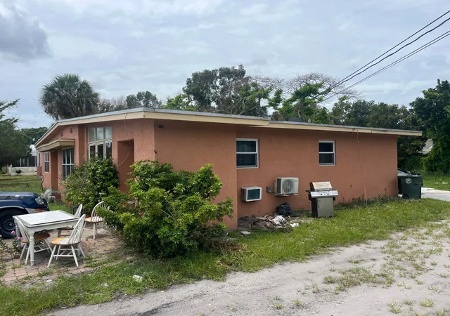 1st image of 301 Preston Ct, Fort Pierce, FL 34950 | MLS# B26039050