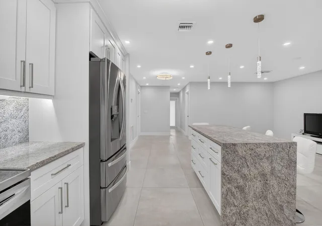 4th image of 6049 Via, Delray Beach, FL 33484 | MLS# B26039057