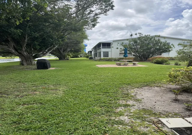Homes for sale in Deerfield Beach, FL | 463 Tilford V, Deerfield Beach, FL 33442 | Houzeo