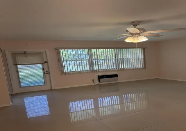 Homes for sale in Deerfield Beach, FL | 463 Tilford V, Deerfield Beach, FL 33442
