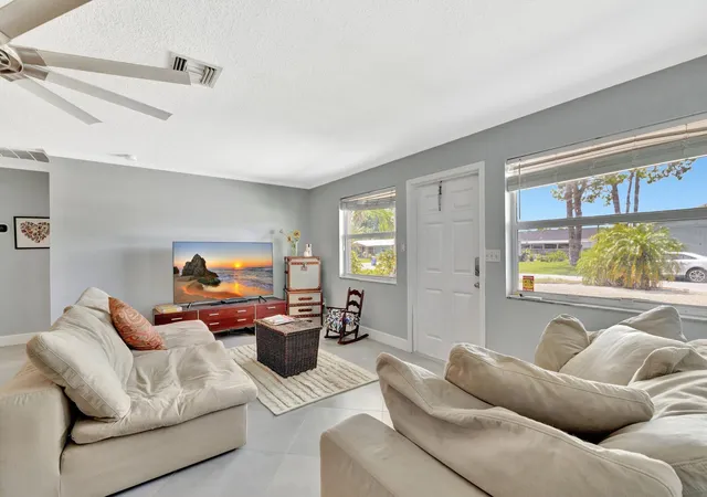 Homes for sale in Stuart, FL | 1894 Se Lafayette St, Stuart, FL 34997 | MLS# B26039065