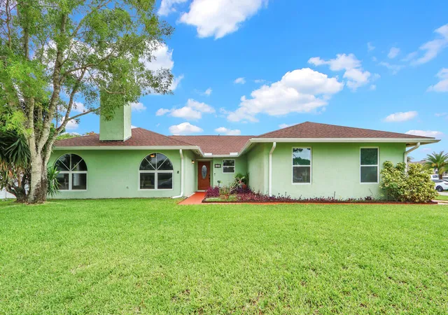 3rd image of 127 Miramar Ave, Royal Palm Beach, FL 33411 | MLS# B26039100