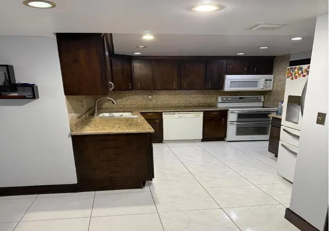 5th image of 1833 S Ocean Dr #1209, Hallandale Beach, FL 33009 | MLS# B26039116