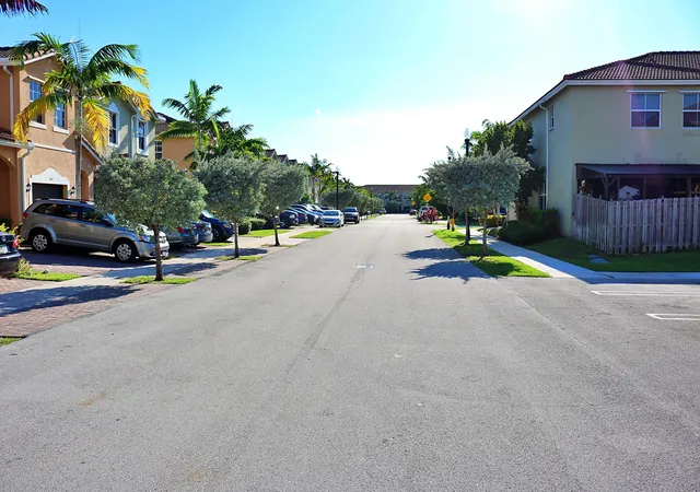 Homes for sale in Homestead, FL | 2440 Se 14th Ct, Homestead, FL 33035 | MLS# B26039138
