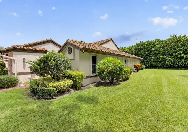 4th image of 6082 Waldwick Cir, Delray Beach, FL 33484 | MLS# B26039157