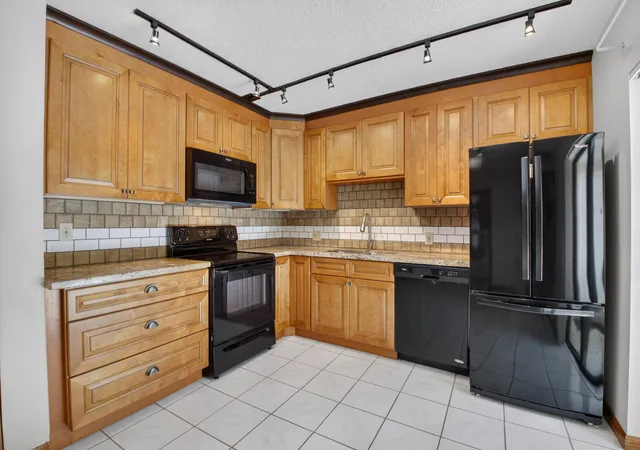2nd image of 1565 Augusta Cir #103, Delray Beach, FL 33445 | MLS# B26039196