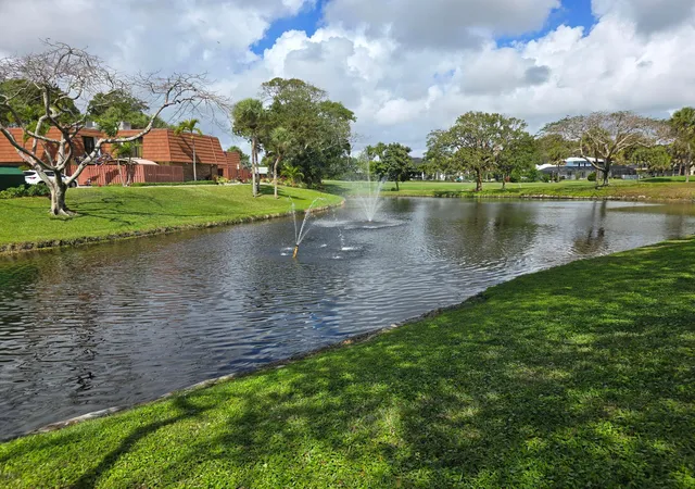 31st image of 1565 Augusta Cir #103, Delray Beach, FL 33445 | MLS# B26039196