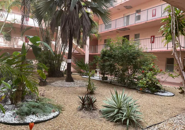 4th image of 2851 Somerset Dr #111, Oakland Park, FL 33311 | MLS# B26039202