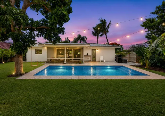 Homes for sale in Boca Raton, FL | 450 Sw 12Th Ter, Boca Raton, FL 33486 | MLS# B26039210