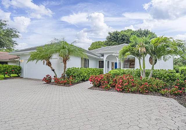 Homes for sale in Stuart, FL | 3390 Se Putnam Ct, Stuart, FL 34997 | MLS# B26039297
