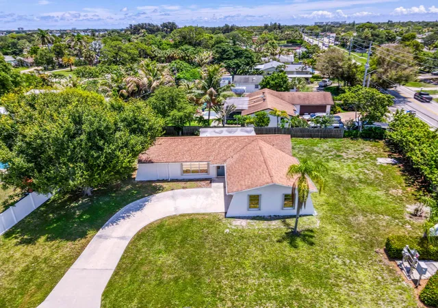 32nd image of 18020 Palm Point Dr, Jupiter, FL 33458 | MLS# B26039336