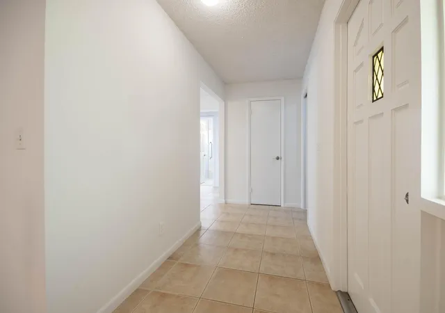 5th image of 18020 Palm Point Dr, Jupiter, FL 33458 | MLS# B26039336