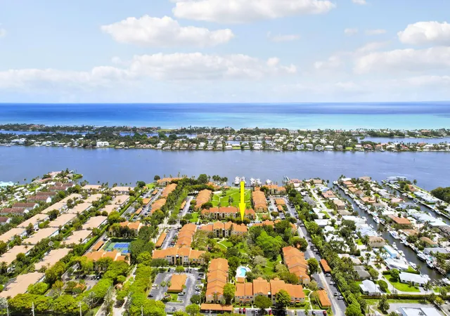 2nd image of 127 Yacht Clb Wy, Hypoluxo, FL 33462