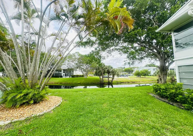 Homes for sale in Deerfield Beach, FL | 86 Markham E, Deerfield Beach, FL 33442 | MLS# B26039350
