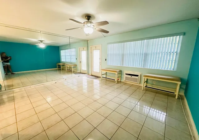 Homes for sale in Deerfield Beach, FL | 86 Markham E, Deerfield Beach, FL 33442 | MLS# B26039350