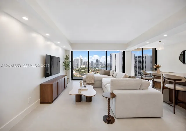 3rd image of 19355 Turnberry Way #19F, Miami, FL 33180 | MLS# A12034663