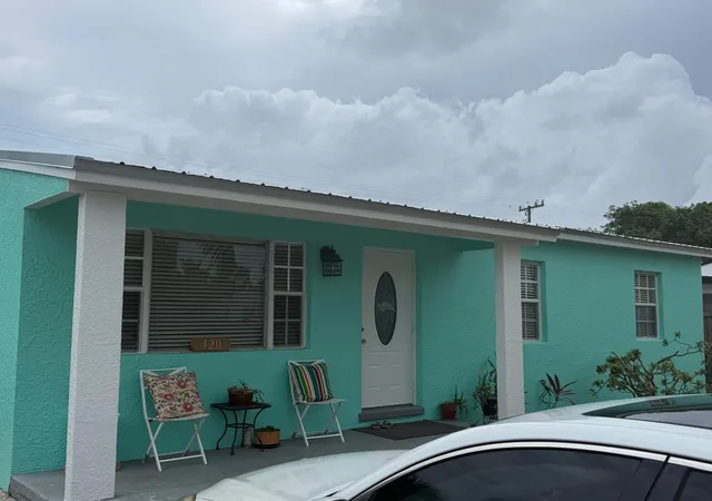 3rd image of 320 W 29Th St, Riviera Beach, FL 33404 | MLS# B26039425