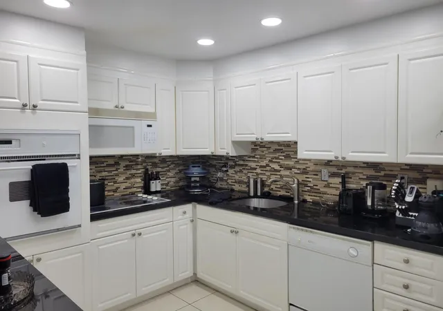 2nd image of 19370 Collins Ave #623, Sunny Isles Beach, FL 33160 | MLS# B26039433