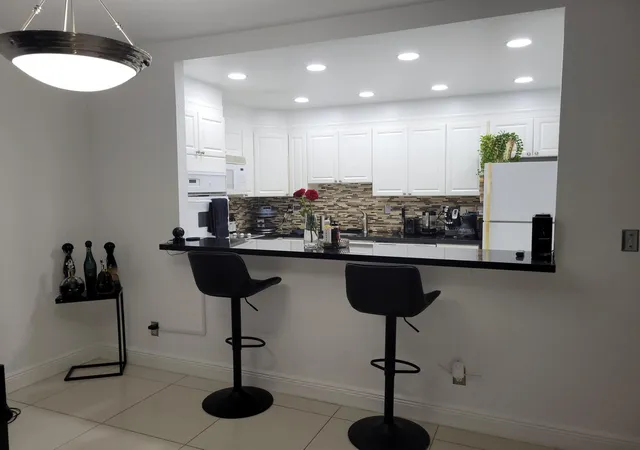 4th image of 19370 Collins Ave #623, Sunny Isles Beach, FL 33160 | MLS# B26039433