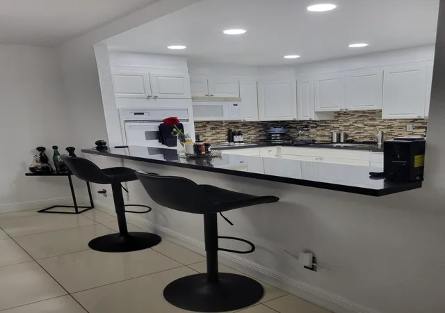 5th image of 19370 Collins Ave #623, Sunny Isles Beach, FL 33160 | MLS# B26039433