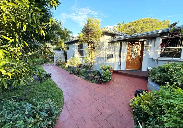 Photo 2 of Single family home for sale at 2630 Monroe St, Hollywood, FL 33020 | MLS# A12034899 | Listing updated on 2026-10-01