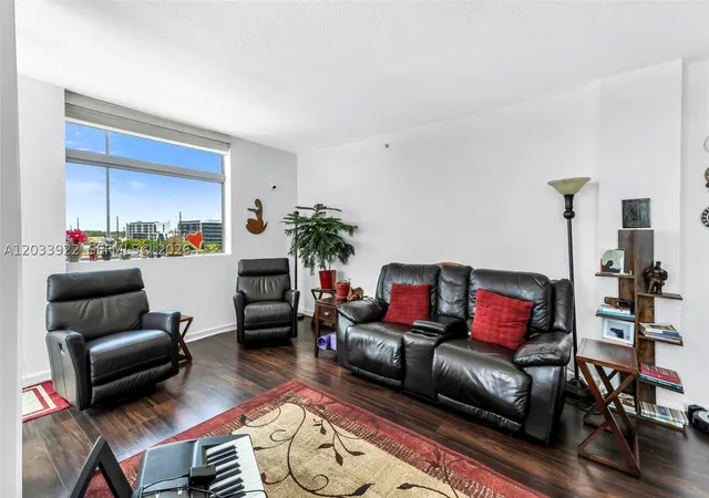 2nd image of 140 S Dixie Hwy #501, Hollywood, FL 33020 | MLS# A12033922
