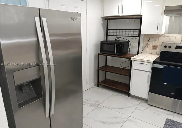 Homes for sale in North Miami Beach, FL | 3551 Ne 169Th St #110-A, North Miami Beach, FL 33160 | MLS# A12034915