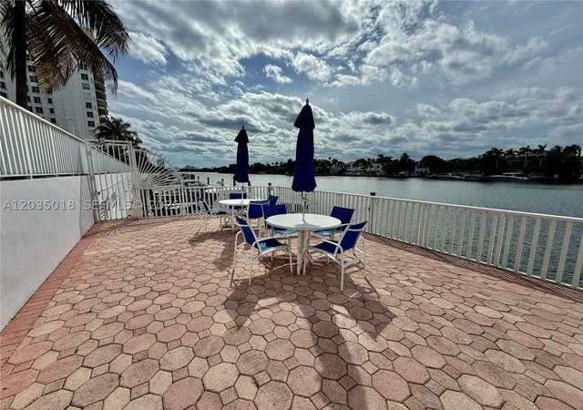 Photo 4 of Condo for sale at 5700 Collins Ave #14M, Miami Beach, FL 33140 | MLS# A12035018 | Listing updated on 2026-07-13