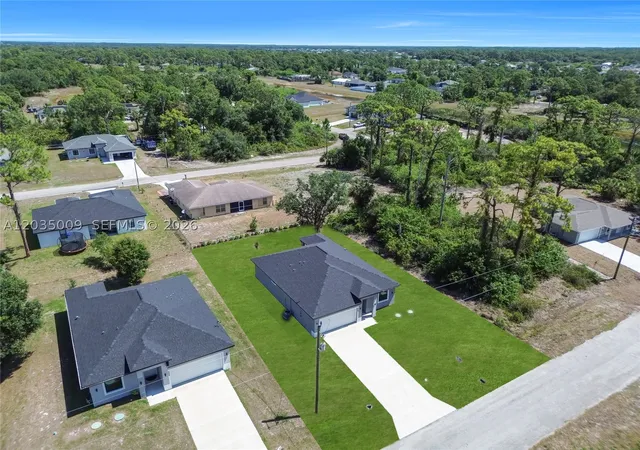 4th image of 6210 Forest Court, La Belle, FL 33935 | MLS# A12035009