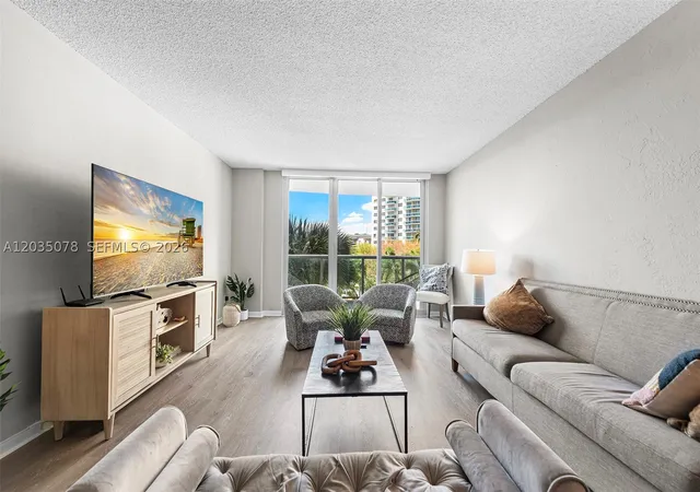 3rd image of 19380 Collins Ave #317, Sunny Isles Beach, FL 33160 | MLS# A12035078