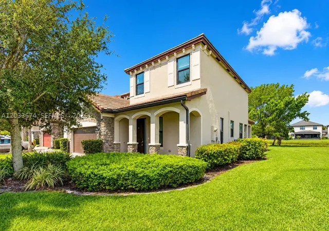 Homes for sale in Lake Worth, FL | 5836 Sandbirch Way, Lake Worth, FL 33463 | MLS# A12033674