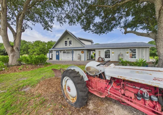 2nd image of 136 Sw 85th Ave, Okeechobee, FL 34974 | MLS# B26039622